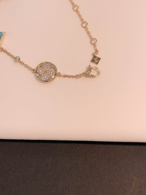 LV Bracelet 04yxh77 (5)