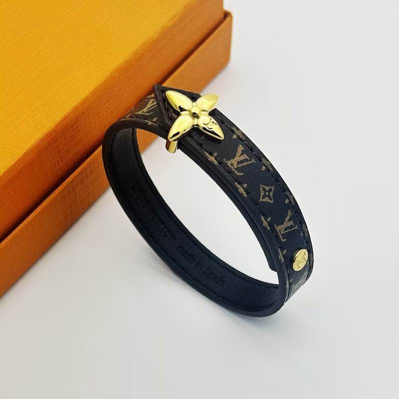 LV Bracelet 04yxh80 (3)
