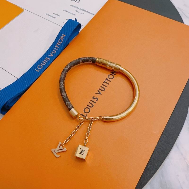 LV Bracelet 04yxh87 (6)