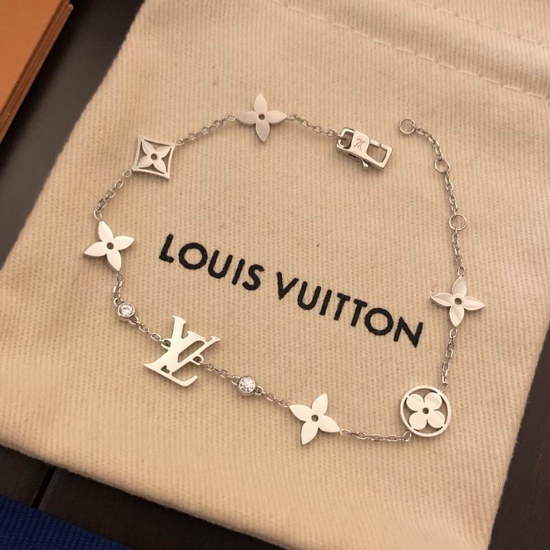 LV Bracelet 04yxh89 (1)