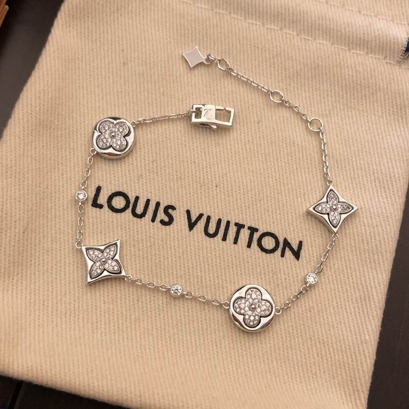 LV Bracelet 04yxh90 (1)