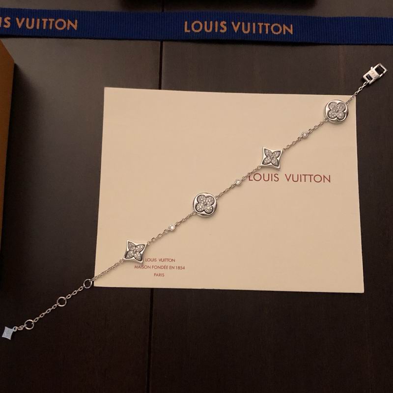 LV Bracelet 04yxh90 (2)