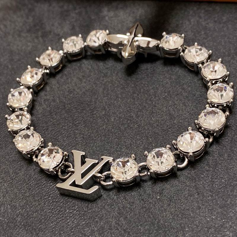 LV Bracelet 04yxh91 (1)