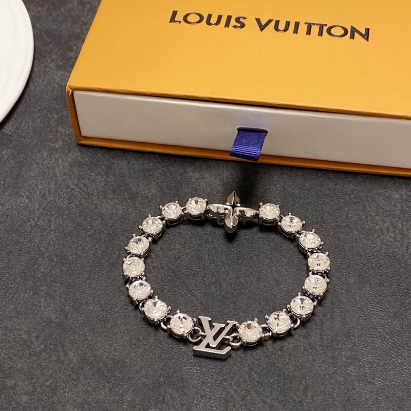 LV Bracelet 04yxh91 (2)