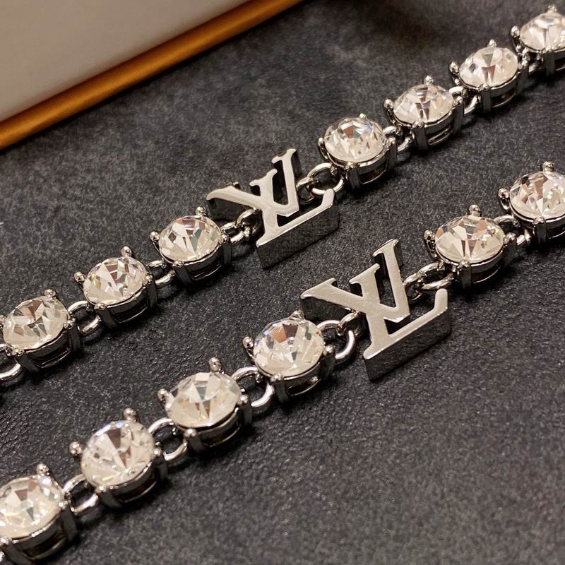 LV Bracelet 04yxh91 (3)