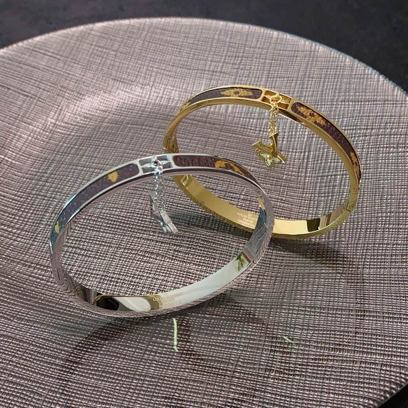 LV Bracelet 04yxh92 (5)
