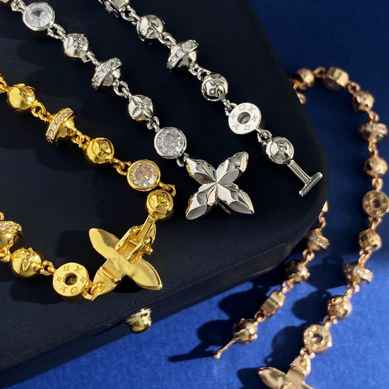 LV Bracelet 04yxh95 (7)
