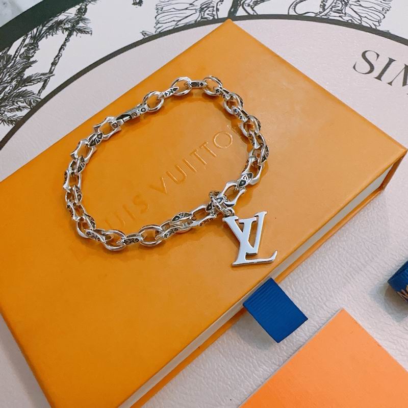 LV Bracelet 04yxh96 (2)