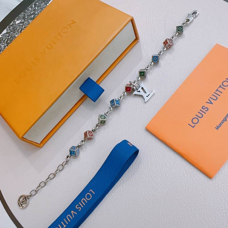 LV Bracelet 04yxh97 (2)