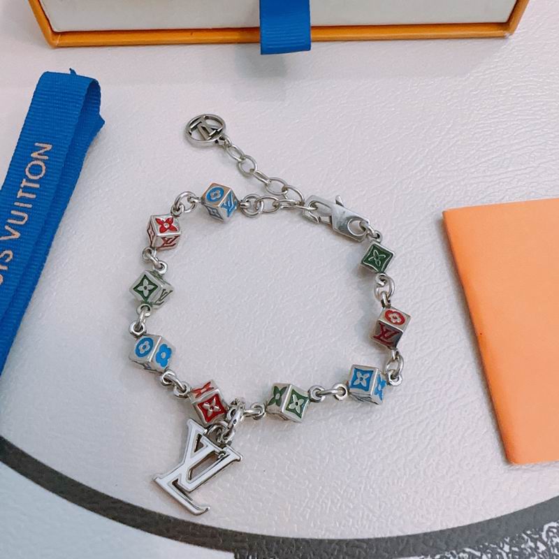 LV Bracelet 04yxh97 (3)