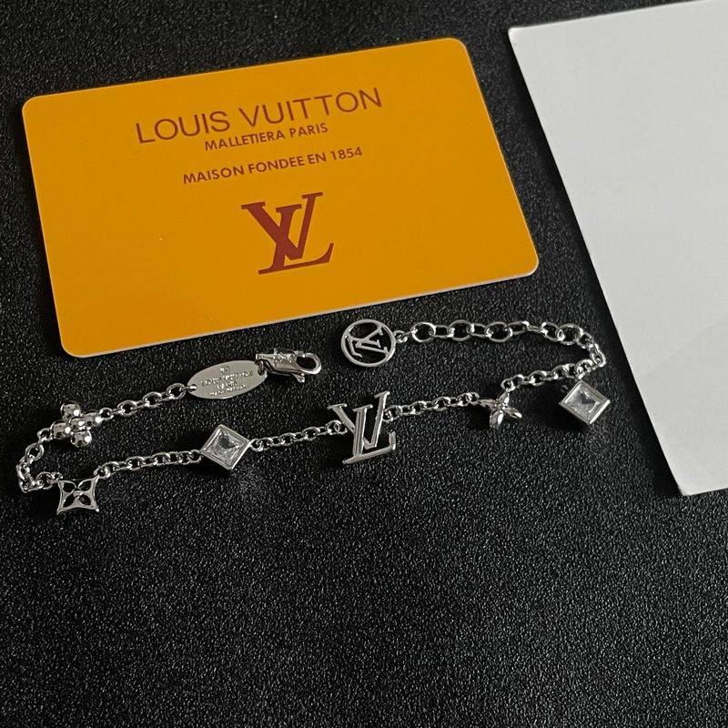 LV Bracelet 04yxh99 (5)