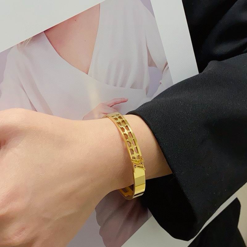 LV Bracelet 05yxh01 (6)