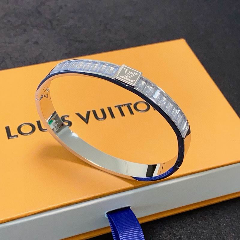 LV Bracelet 05yxh02 (2)