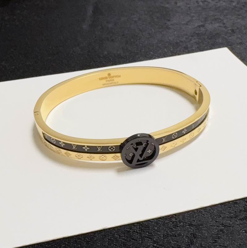 LV Bracelet 05yxh100 (2)