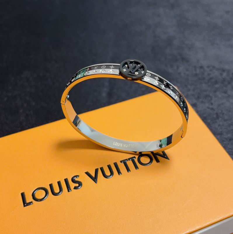 LV Bracelet 05yxh100 (3)