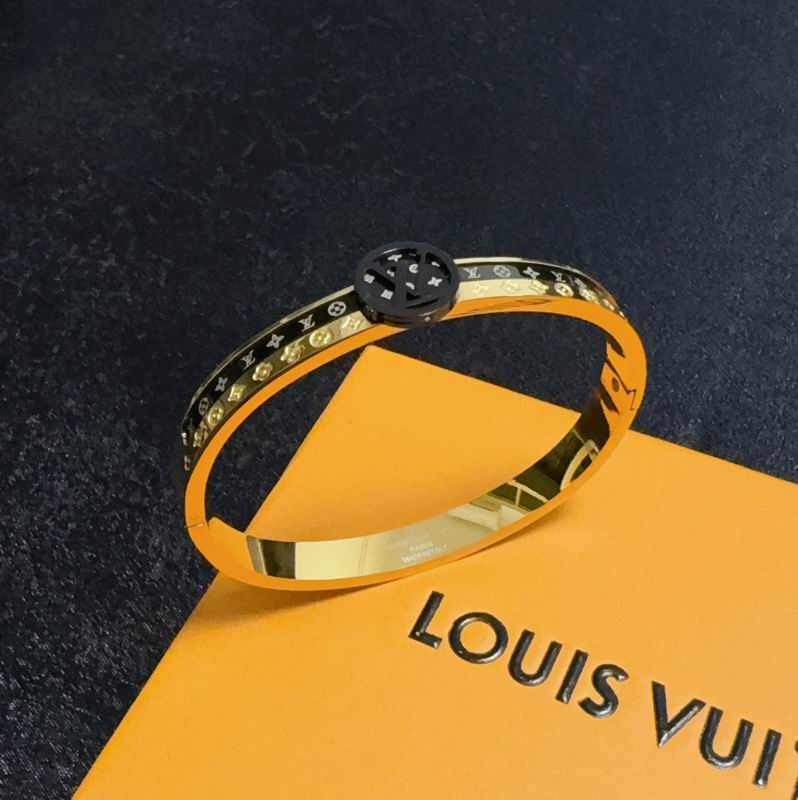 LV Bracelet 05yxh100 (4)