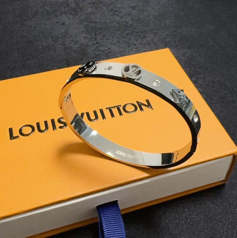 LV Bracelet 05yxh101 (3)