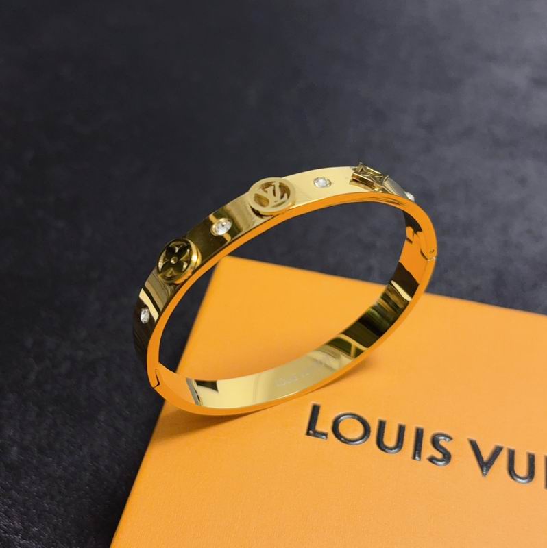 LV Bracelet 05yxh101 (4)