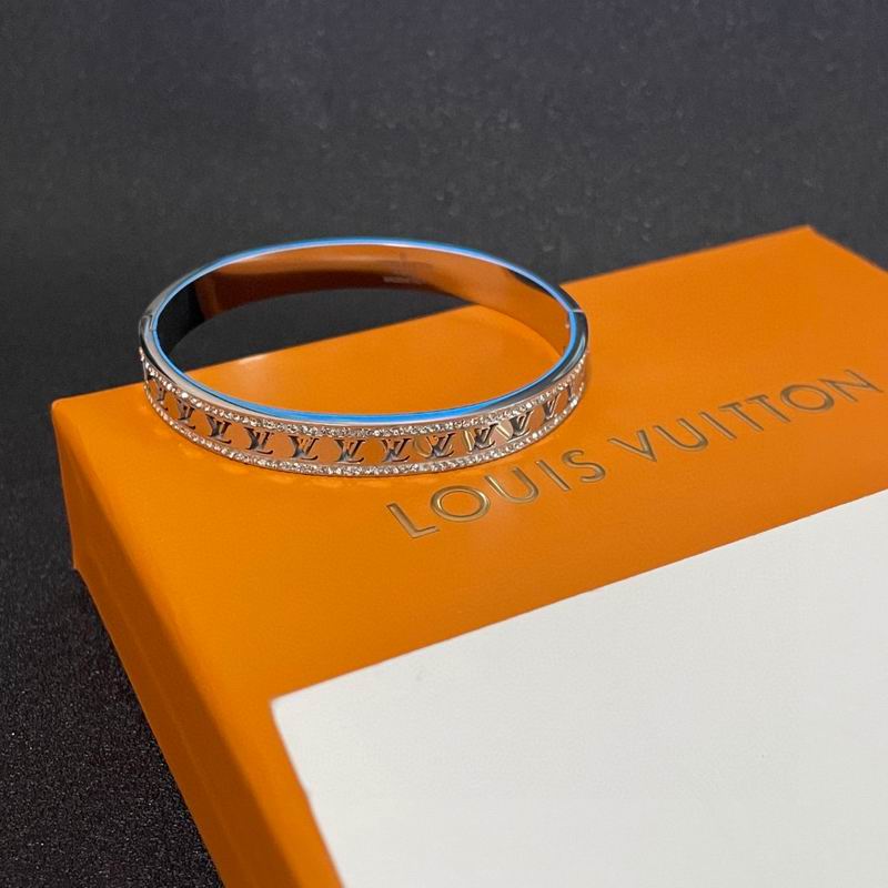 LV Bracelet 05yxh103 (2)