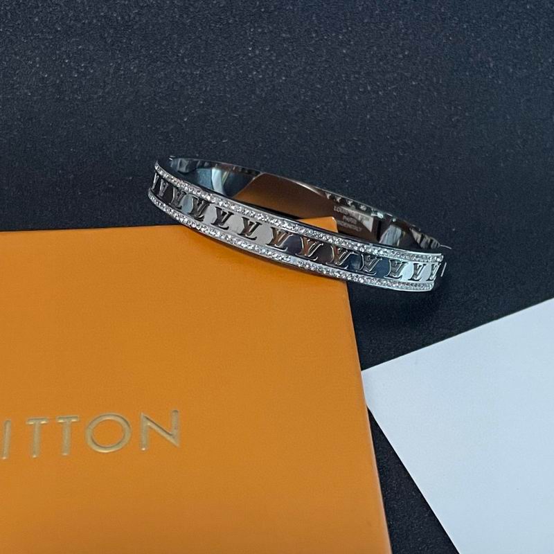 LV Bracelet 05yxh103 (4)