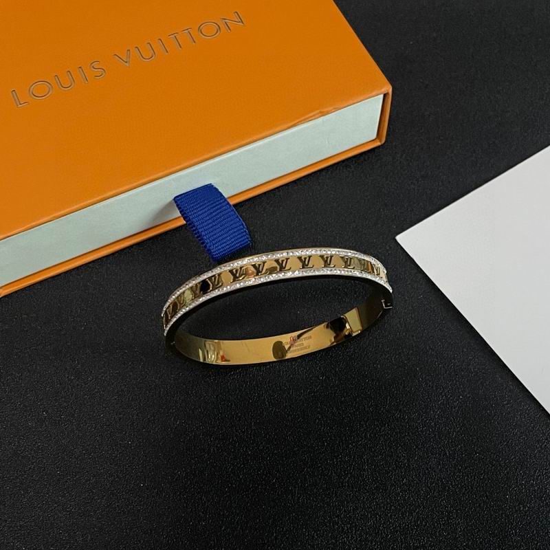 LV Bracelet 05yxh103 (5)