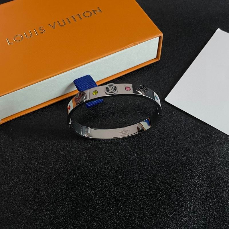 LV Bracelet 05yxh104 (1)
