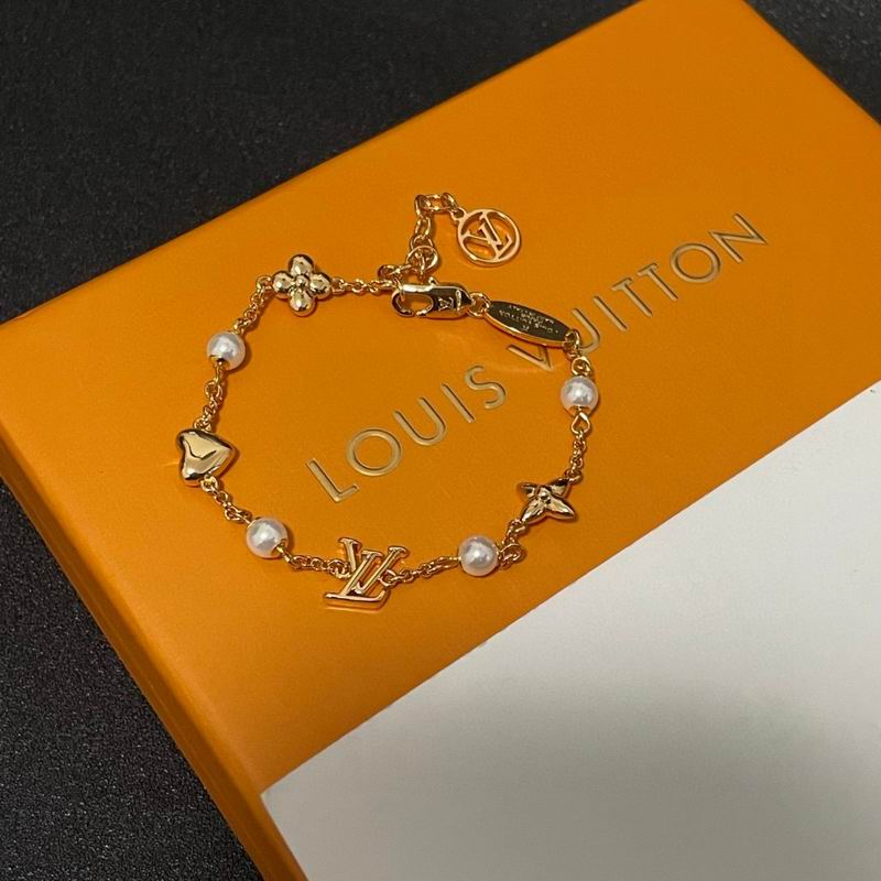 LV Bracelet 05yxh108 (1)