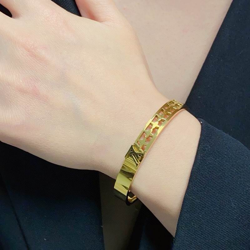 LV Bracelet 05yxh111 (7)