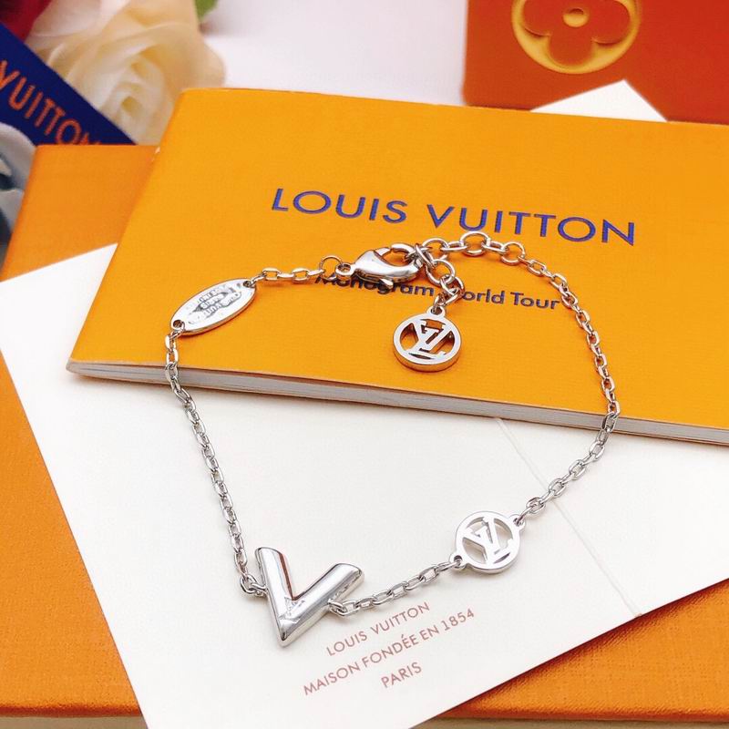 LV Bracelet 05yxh117 (1)