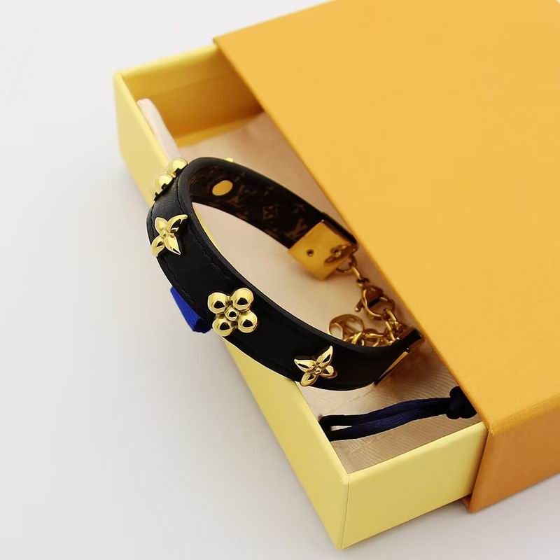 LV Bracelet 05yxh124 (2)