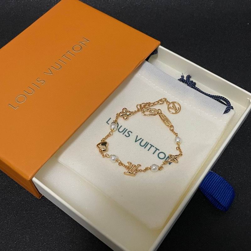 LV Bracelet 05yxh16 (6)
