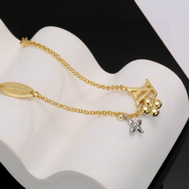 LV Bracelet 05yxh17 (2)