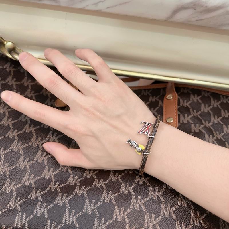 LV Bracelet 05yxh21 (4)