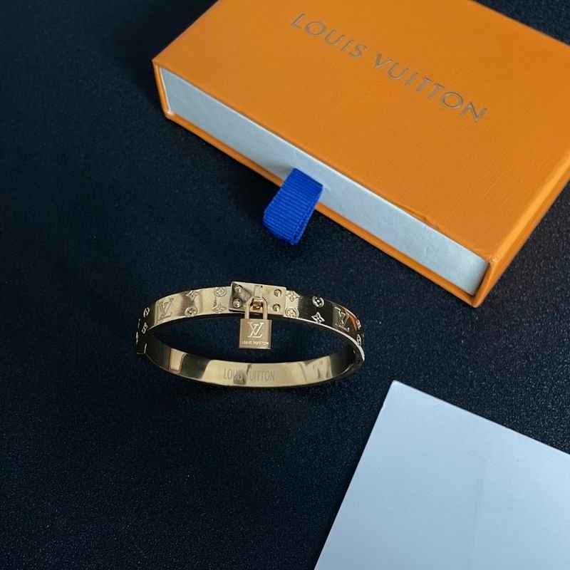 LV Bracelet 05yxh22 (4)