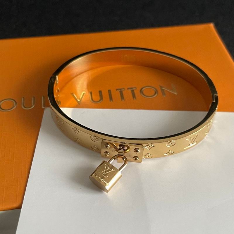 LV Bracelet 05yxh22 (7)