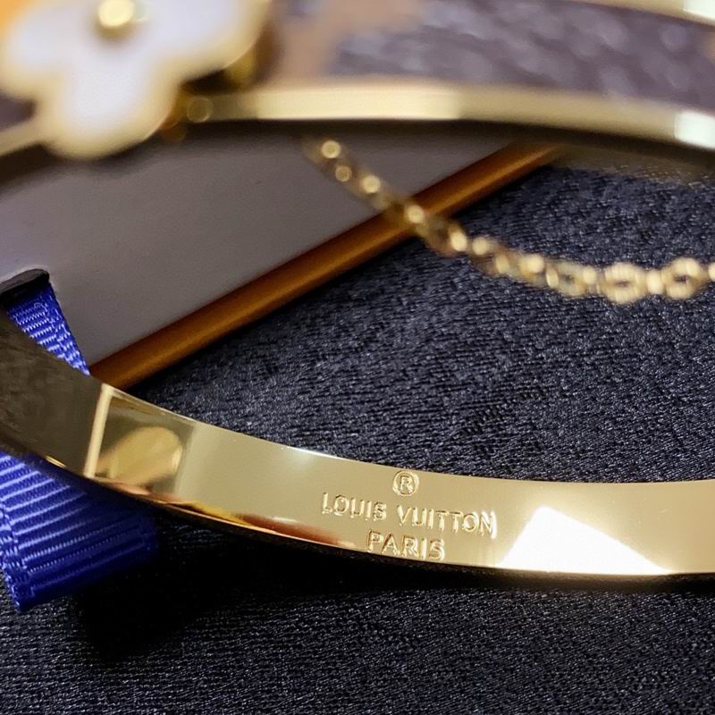 LV Bracelet 05yxh23 (3)
