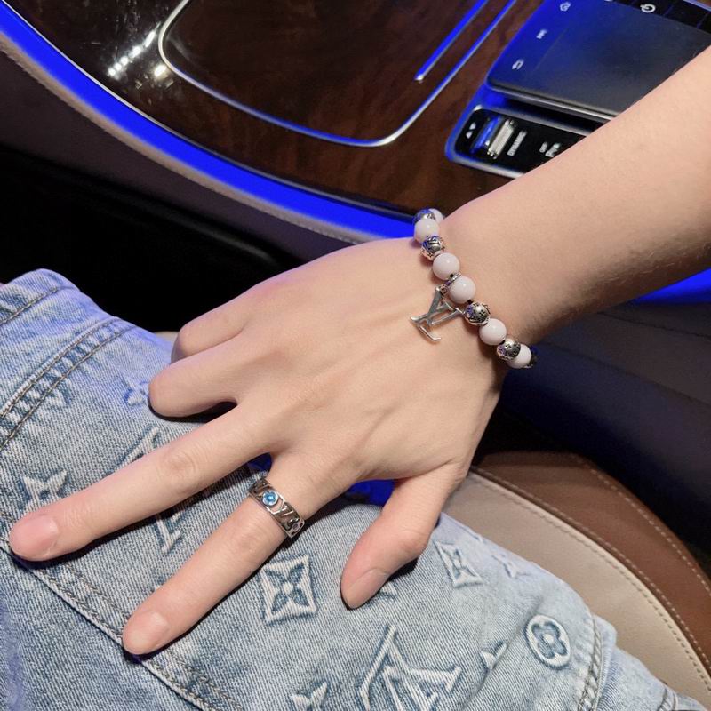 LV Bracelet 05yxh23 (5)