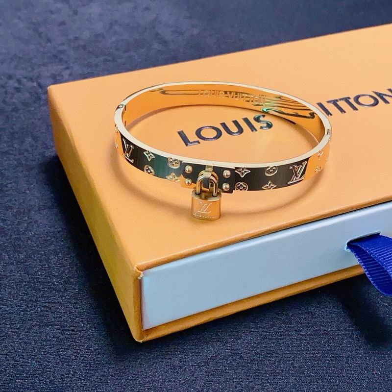 LV Bracelet 05yxh24 (3)
