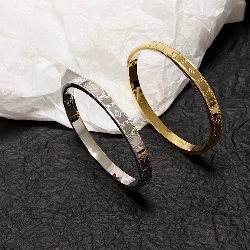 LV Bracelet 05yxh24 (5)