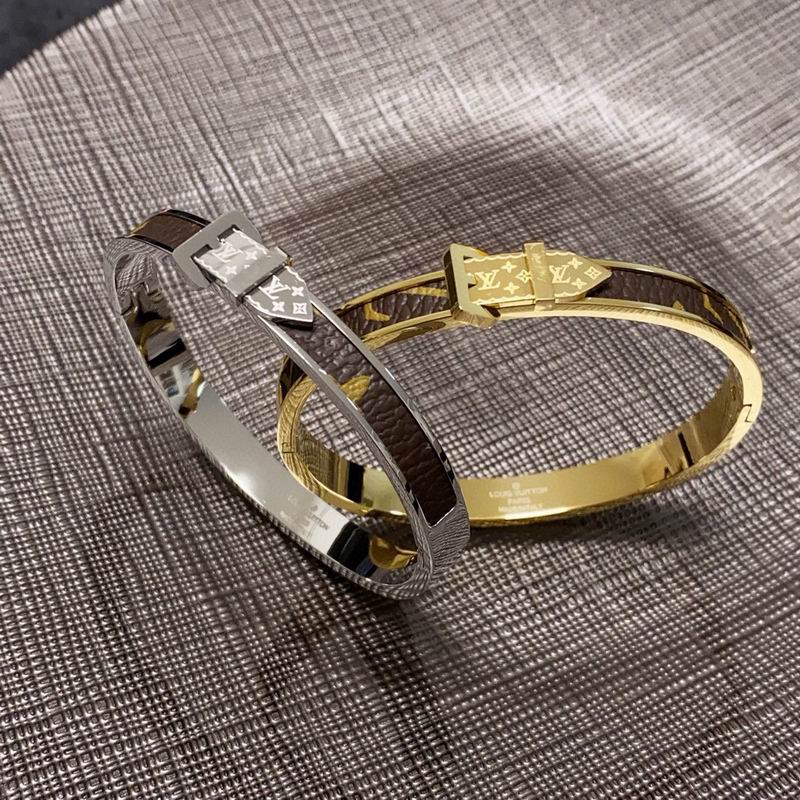 LV Bracelet 05yxh26 (1)