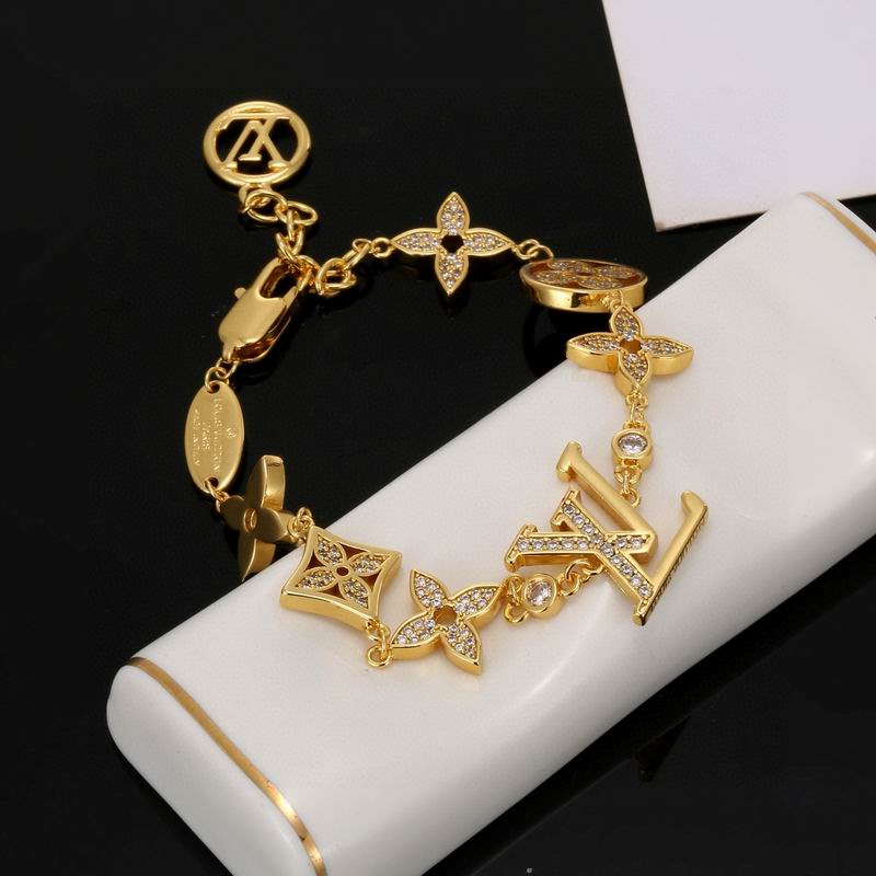 LV Bracelet 05yxh27 (1)