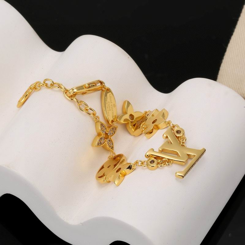 LV Bracelet 05yxh27 (3)