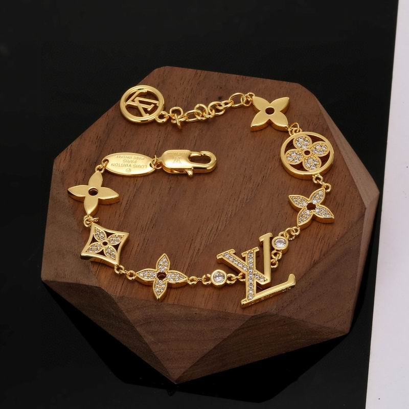 LV Bracelet 05yxh27 (5)