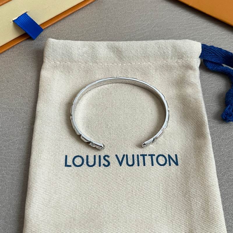 LV Bracelet 05yxh31 (7)