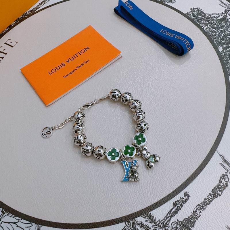 LV Bracelet 05yxh33 (1)