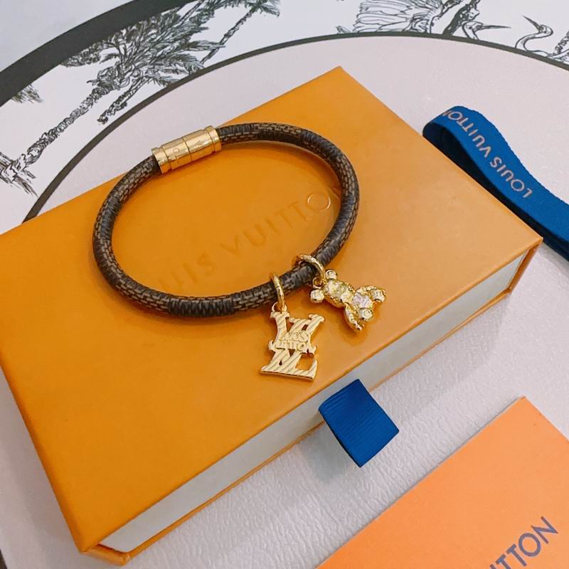 LV Bracelet 05yxh37 (3)