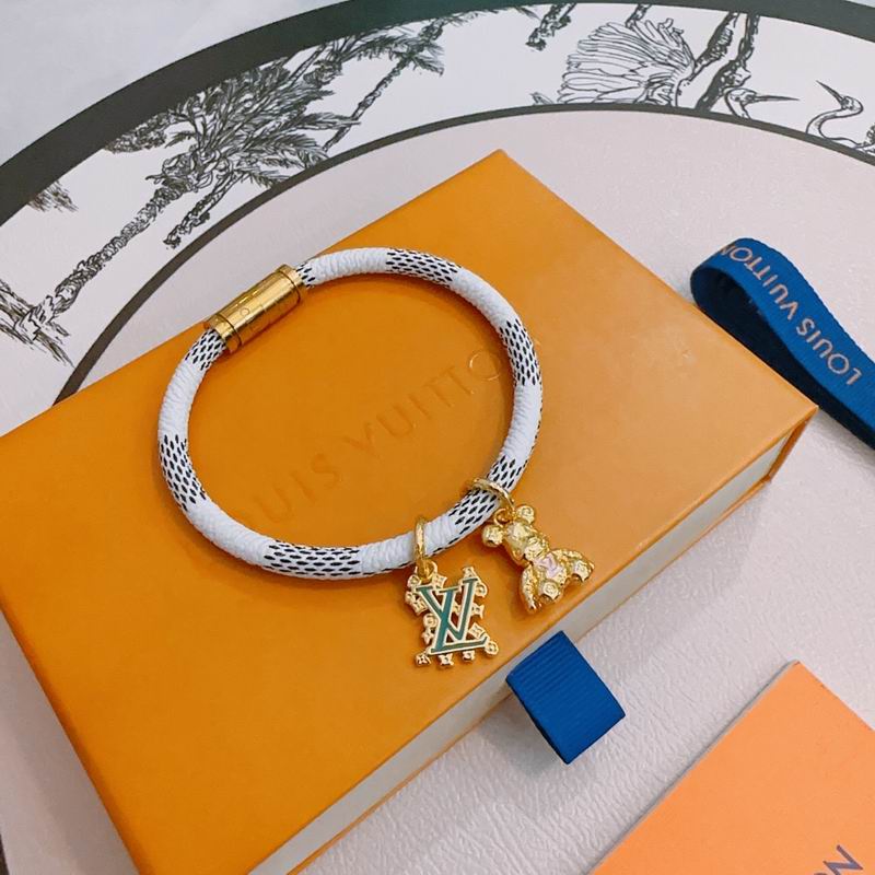 LV Bracelet 05yxh38 (3)