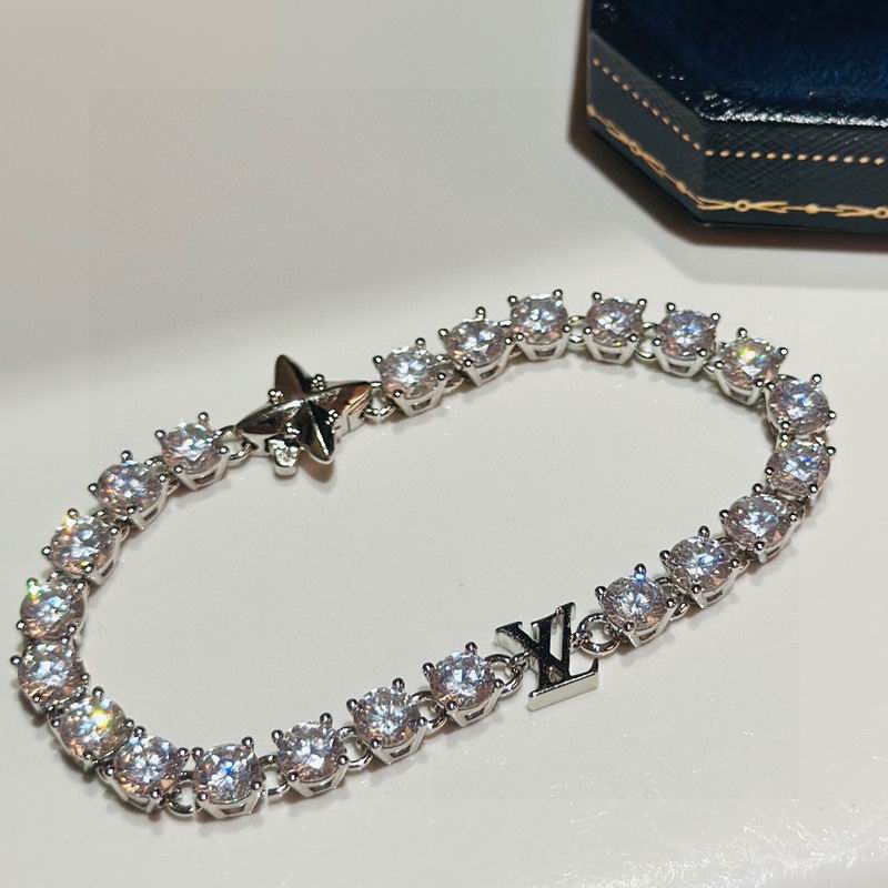 LV Bracelet 05yxh40 (6)