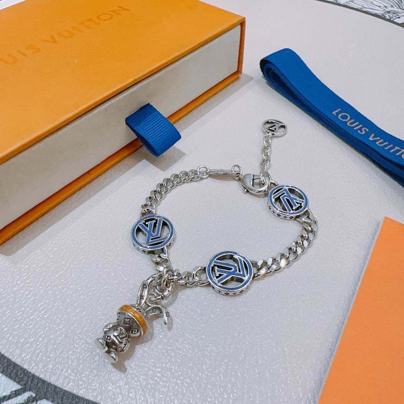 LV Bracelet 05yxh42 (1)