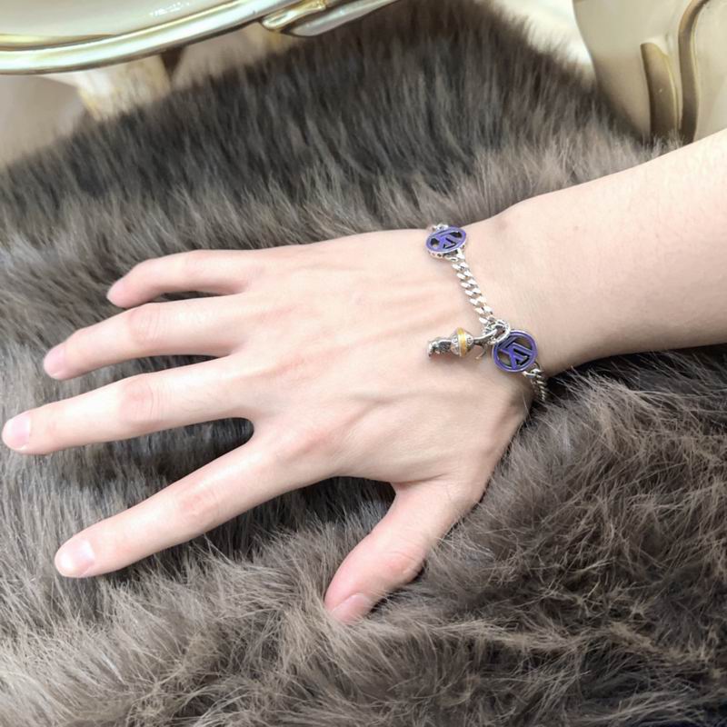 LV Bracelet 05yxh42 (5)